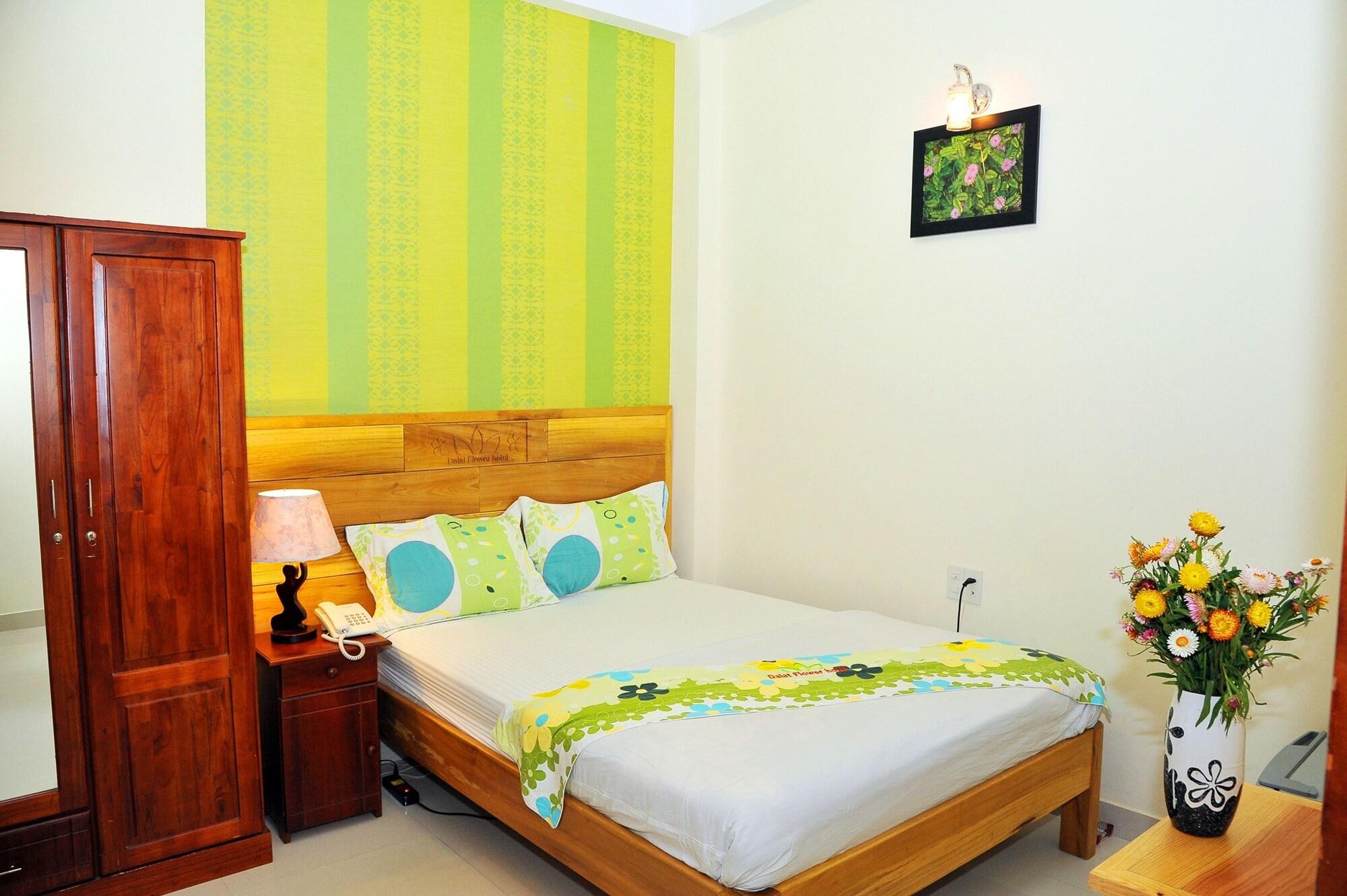 Dalat Flowery Hotel & Coffee Екстер'єр фото
