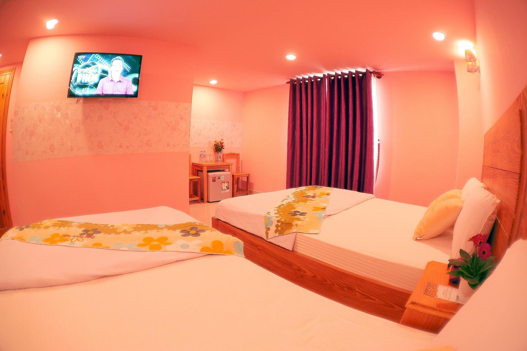 Dalat Flowery Hotel & Coffee Екстер'єр фото