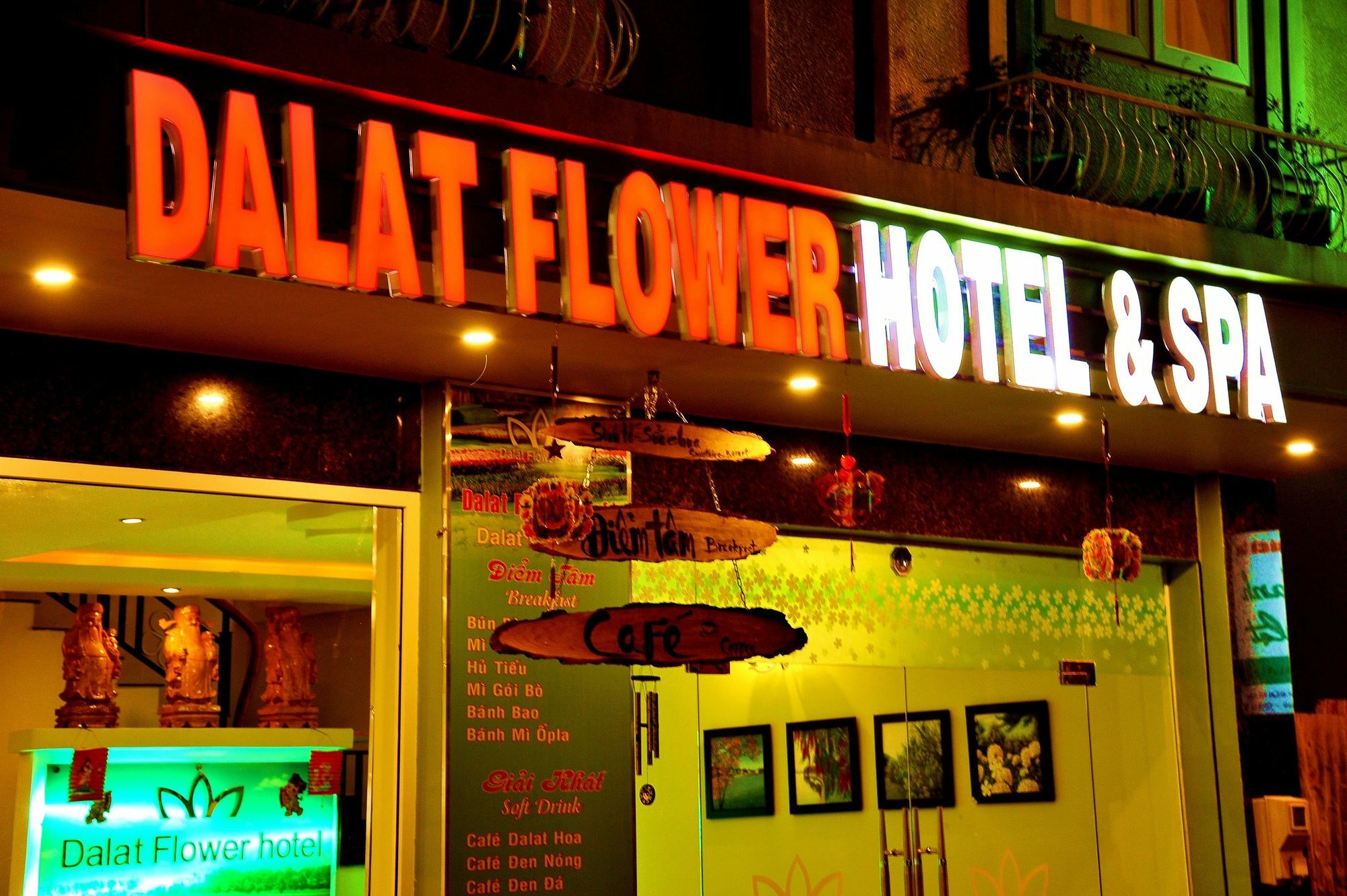Dalat Flowery Hotel & Coffee Екстер'єр фото